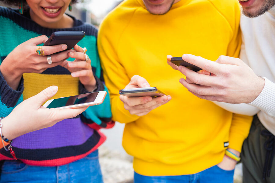 LCL contre-attaque les néobanques avec L by LCL, une offre 100 % mobile