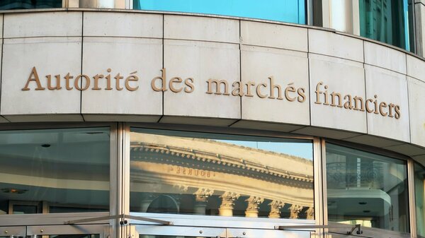 L'AMF inflige une amende de 220.000 euros à Arkea Direct Bank